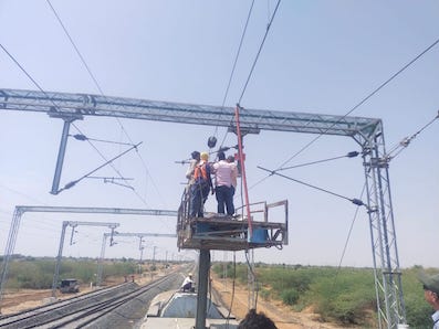 El Ferrocarril Central de India completa la electrificaci�n de su red
