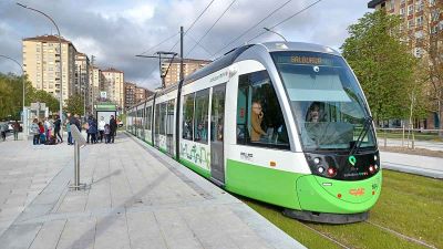 En servicio el nuevo tramo a Salburua del tranv�a de Vitoria
