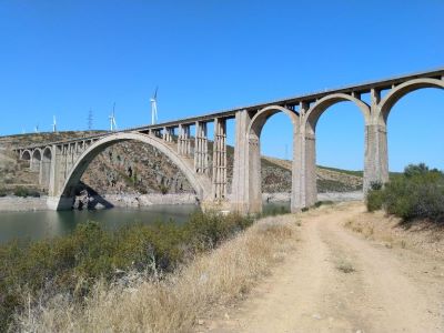 Rehabilitacin del viaducto Martn Gil sobre el embalse de Ricobayo, en Zamora