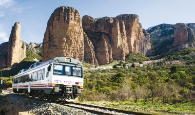 Comienza la segunda fase de la mejora integral de la línea Zaragoza-Huesca-Canfranc 
