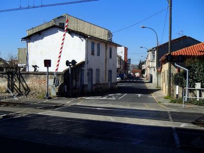 Supresi�n de dos pasos a nivel en Monforte de Lemos