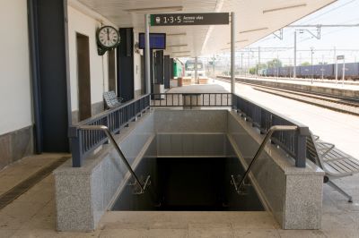 Renovaci�n de la electrificaci�n de tres estaciones entre Ja�n y Ciudad Real