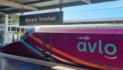 Renfe programa en julio 160 trenes en doble composici�n a la Comunidad Valenciana