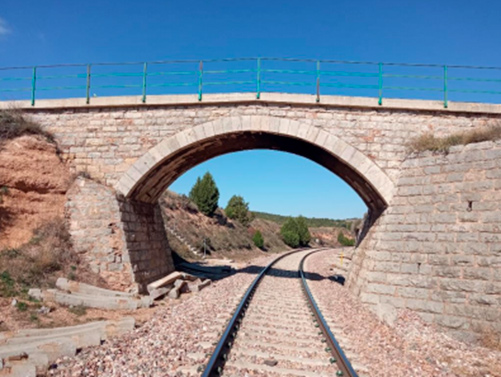 Adif licitar� la adaptaci�n de g�libos en veintid�s pasos superiores del trazado entre Teruel y Sagunto