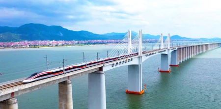 China inaugura la l�nea de alta velocidad Fuzhou-Zhangzhou 