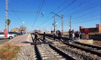 Construcci�n de un paso inferior entre andenes en la estaci�n de Cantillana, en Sevilla