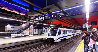 Metro de Madrid instalar� avisadores ac�sticos y luminosos en las puertas de los trenes