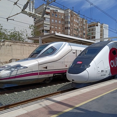 Renfe y Ouigo proh�ben los patinetes el�ctricos en todos los trenes de viajeros desde hoy