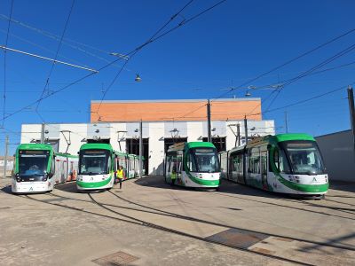 Metro de Granada recibe los tres primeros trenes Urbos 100 para la ampliacin su flota