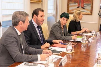 Creaci�n de una Comisi�n Pol�tica para avanzar en el traspaso de las  cercan�as de Catalu�a