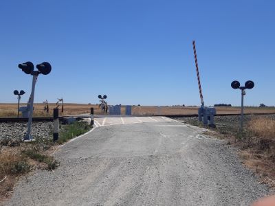 Adif suprimir� tres pasos a nivel en Utrera y dos en Badajoz