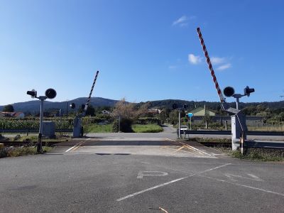 Supresi�n de dos pasos a nivel en Valga, Pontevedra