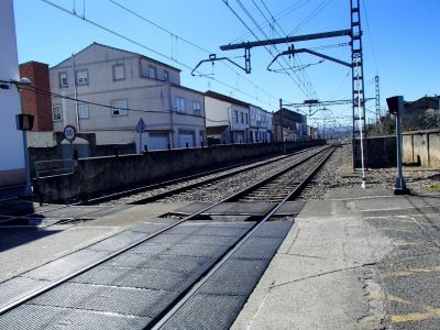 Supresi�n de dos pasos a nivel en el n�cleo urbano de Monforte de Lemos
