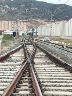 Refuerzo de la fiabilidad de los desv�os en veinte estaciones de la zona Norte