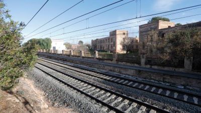 Renovaci�n de 89,2 kil�metros de v�a entre Reus y Fay�n