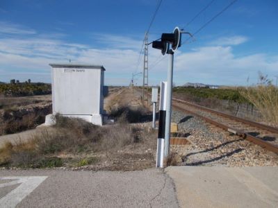 Adif eliminar� cuatro pasos a nivel en Albacete, Alicante, Asturias y Valencia