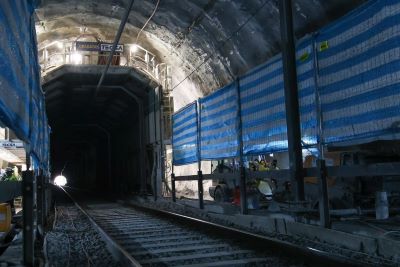Inicio de los trabajos previos a la excavaci�n y ampliaci�n del t�nel de Loyola