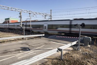 Adif suprimir� dos pasos a nivel en Alar del Rey, Palencia