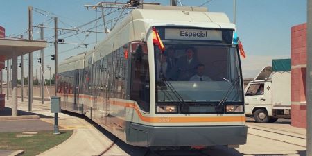 El tranv�a de Valencia cumple treinta a�os con cerca de doscientos millones de desplazamientos 