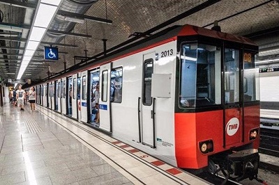 TMB retira el �ltimo tren de la serie 2000 en circulaci�n en el metro de Barcelona
