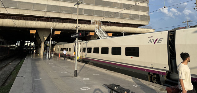 Primer a�o de servicios AVE en Francia con 620.000 viajeros transportados