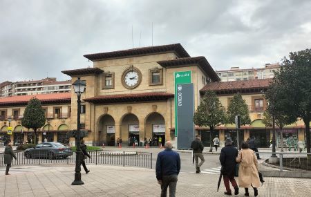 Renovaci�n de la l�nea Pola de Lena-Oviedo