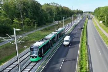 Primera prueba de una nueva l�nea del ferrocarril ligero en Copenhague