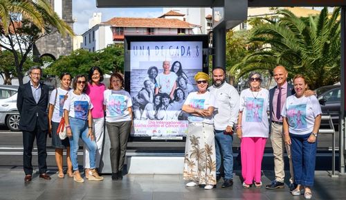 Metrotenerife cede sus paradas para la campa�a contra el c�ncer de mama