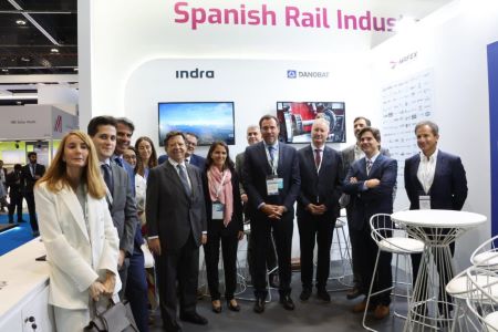 El ministro de Transportes destaca el �xito del modelo ferroviario espa�ol en Abu Dabi
