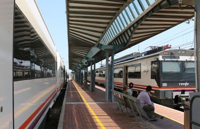 Refuerzos en el plan de transporte alternativo de Renfe por las obras del t�nel de Roda de Bar�