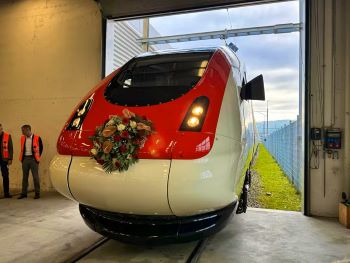 Los Ferrocarriles Suizos presentan el primer tren ICN modernizado