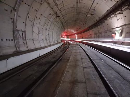 Despejado el t�nel Atocha-Chamart�n, tras las retirada del tren accidentado el 19 de octubre