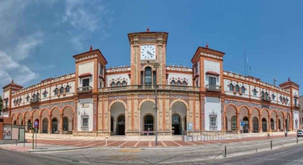 Rehabilitaci�n de la hist�rica estaci�n de Jerez de la Frontera 