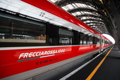 La empresa italiana FS anuncia planes para lanzar un servicio de tren Londres-Par�s en 2029