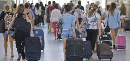 Renfe ha ofrecido más de 1,4 millones de plazas para viajar durante el Puente de Mayo