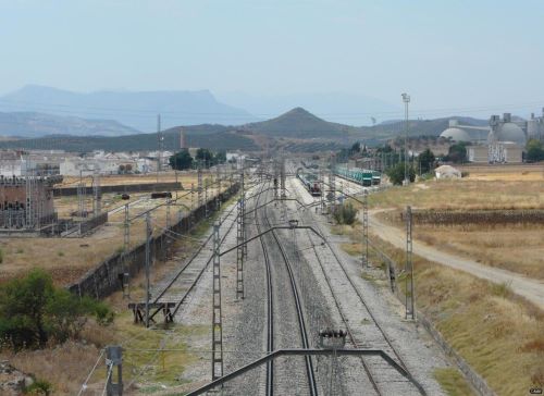 Ampliación de vías para tráfico de mercancías en las líneas Barcelona-Madrid, Palencia-Cantabria y en Andalucía