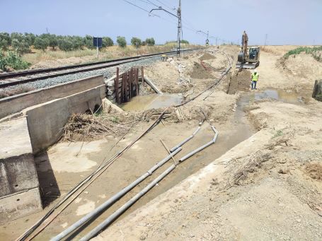 Obras de renovaci�n y mejora en la l�nea ferroviaria Sevilla-Huelva