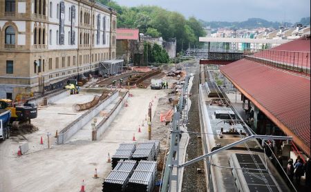 Última fase de las obras de la estación donostiarra de Atotxa, con la apertura del paso de Egia