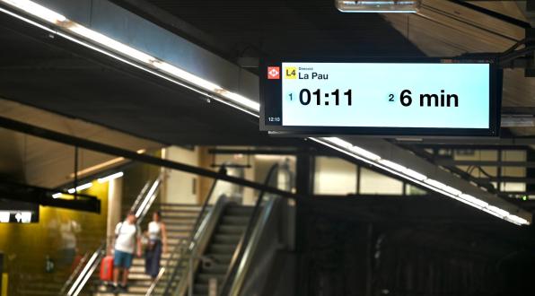 Todas las estaciones de Metro de Barcelona cuentan ya con nuevas pantallas de informaci�n al viajero