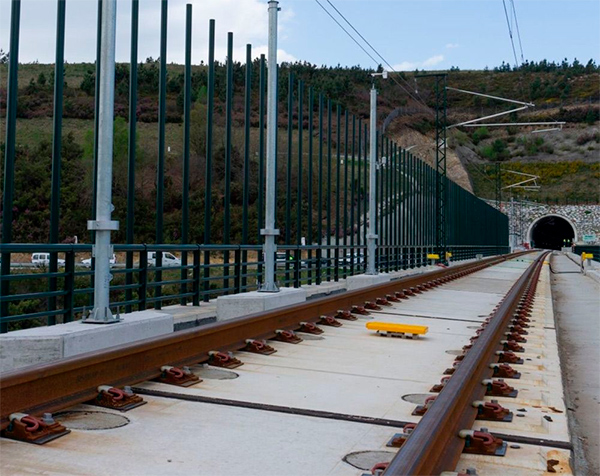 Adjudicado un nuevo contrato para el montaje de v�a en placa en los t�neles entre Vera y Almer�a