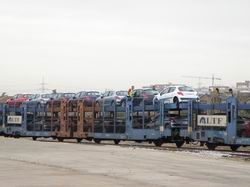 La fbrica de Peugeot de Villaverde vuelve a recibir trenes
