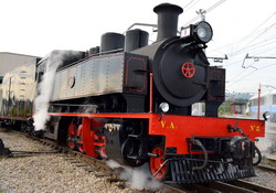 Feve pone en marcha la locomotora a vapor VA8