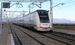 "Trenes playeros� de Miranda y Vitoria a Guip�zcoa, de Valladolid a Santander y de Le�n a Gij�n