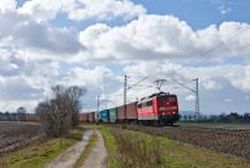 Empiezan a circular trenes de mercancas de 835 metros entre Dinamarca y Alemania