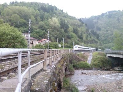 Servicios ferroviarios afectados por obras de duplicaci�n de v�a en el tramo Muriedas-Santander