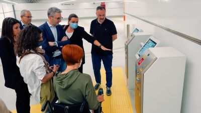 La Comisi�n de Accesibilidad de FGV comprueba las mejoras realizadas en la L�nea 10 de Metrovalencia