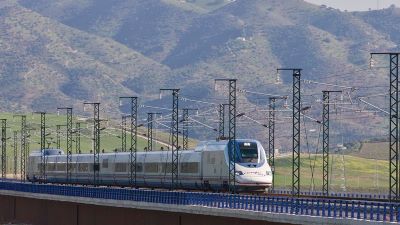 Estudio de viabilidad para conectar la l�nea de alta velocidad Madrid-Sevilla con el corredor C�rdoba-Ja�n