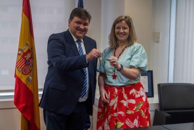 Adif entrega al Ayuntamiento de Huelva la antigua estaci�n