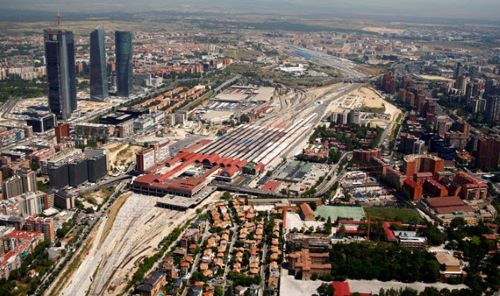 Adif y Correos aportar�n suelo al desarrollo urban�stico del centro de negocios de Chamart�n