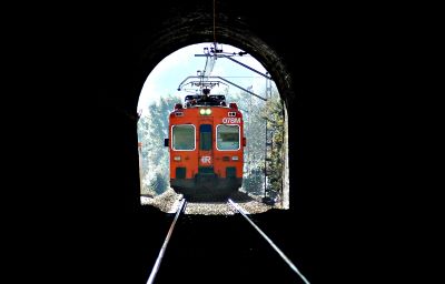 Avances en la nueva electrificación de la línea Orense-Monforte de Lemos-Lugo